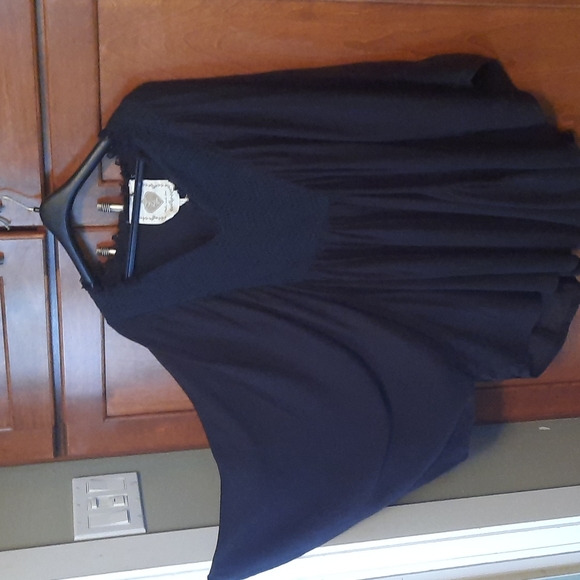 Ladies top - Picture 4 of 9